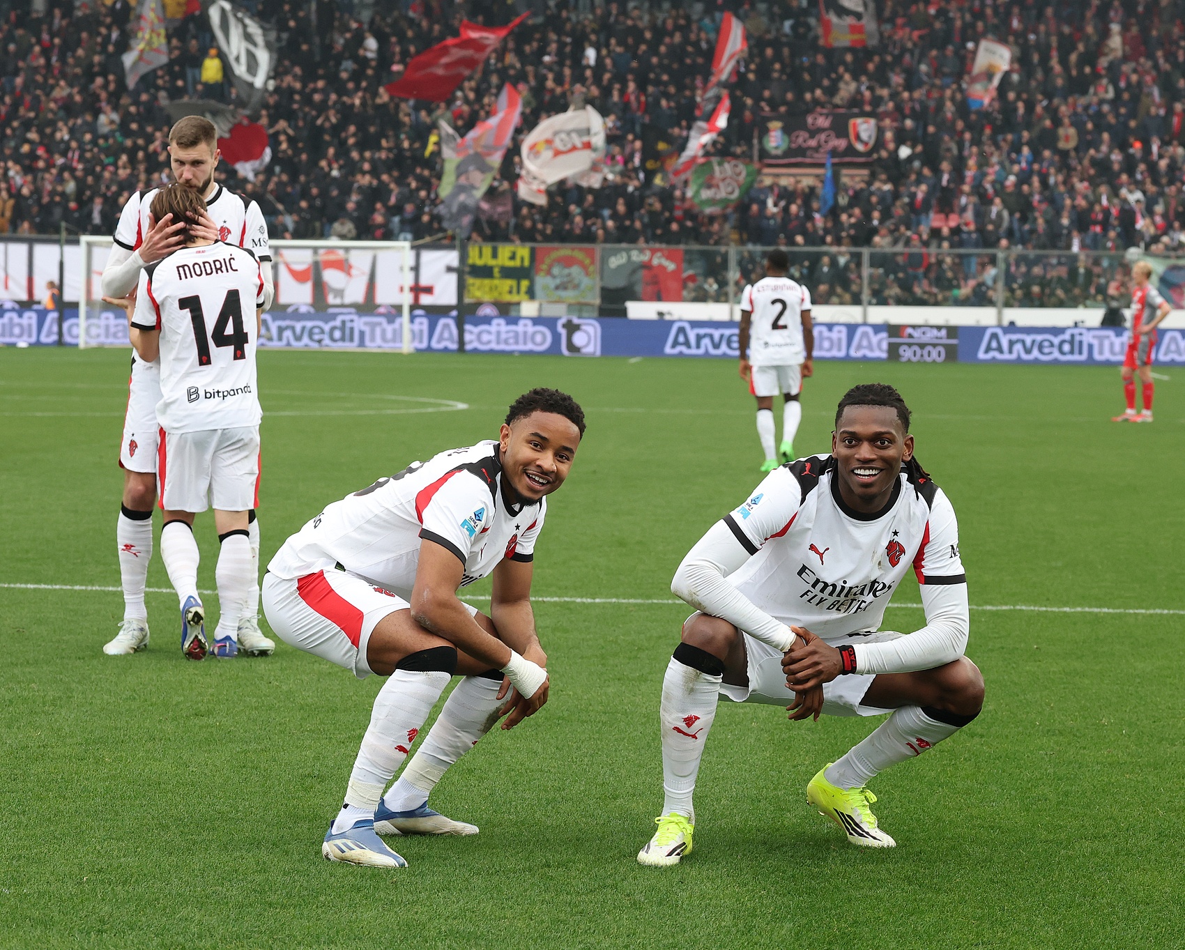 开云电子-米体：莱奥续约谈判已开启，但英超和沙特的转会威胁仍存在