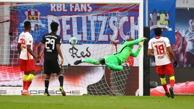 开云电子-德甲“收工”，全力打巴黎！弗利克：绝不会拿莱万冒险